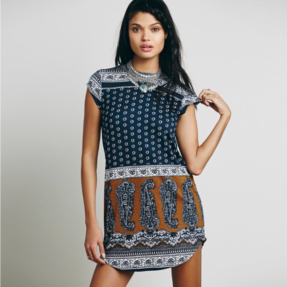 Novella Royale “Goldie” Dress Size Small